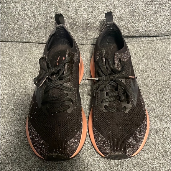 Brooks Levitate Black and Pink Athletic Shoes - Picture 2 of 10